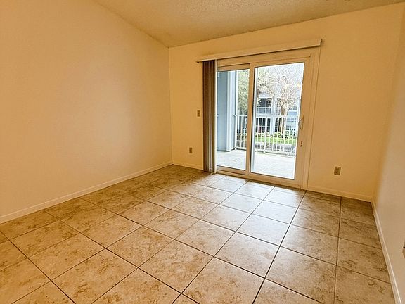3rd image of 2532 Grassy Point Dr Unit 200