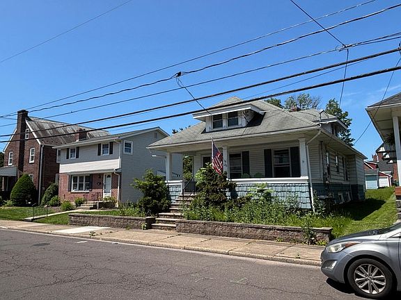 2nd image of 150 S 9th St
