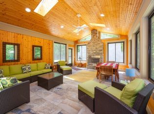 3835 Hawk Crest Rd, Ann Arbor, MI 48103