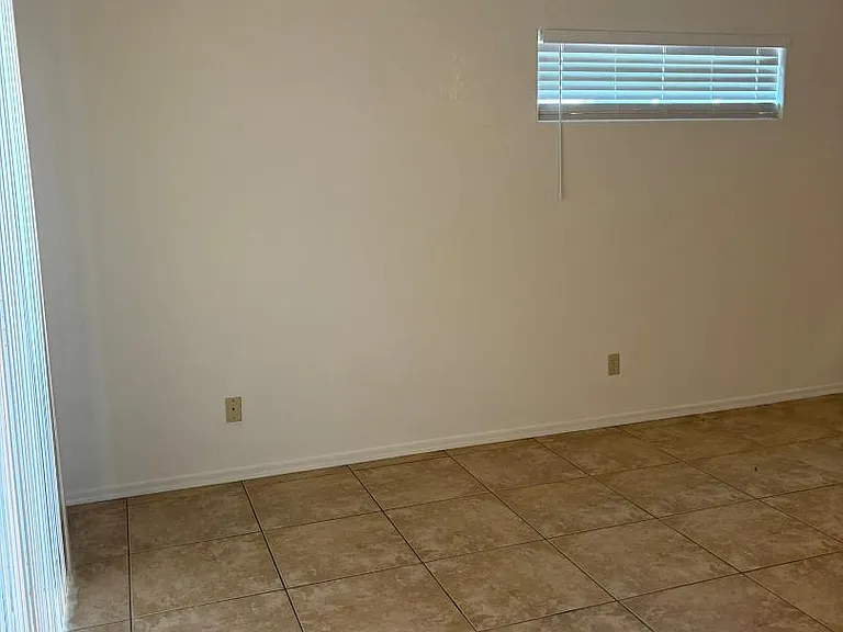 Unit Photo