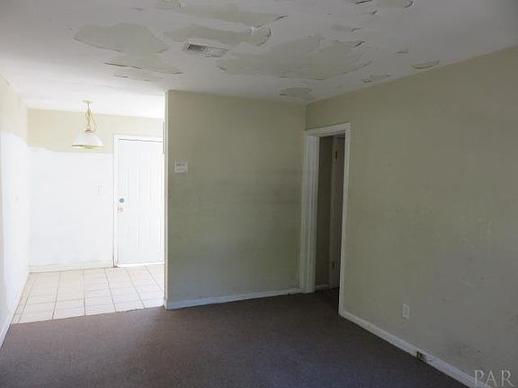 4th image of 18 Baggett Ct