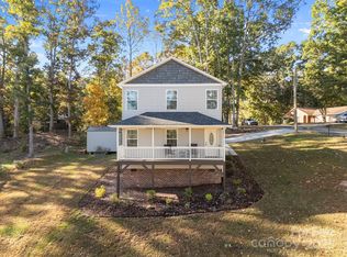 1734 Shadowbrook Dr, Kannapolis, NC 28081