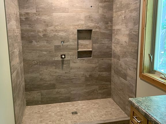 Lot 28 Master Bath SHower