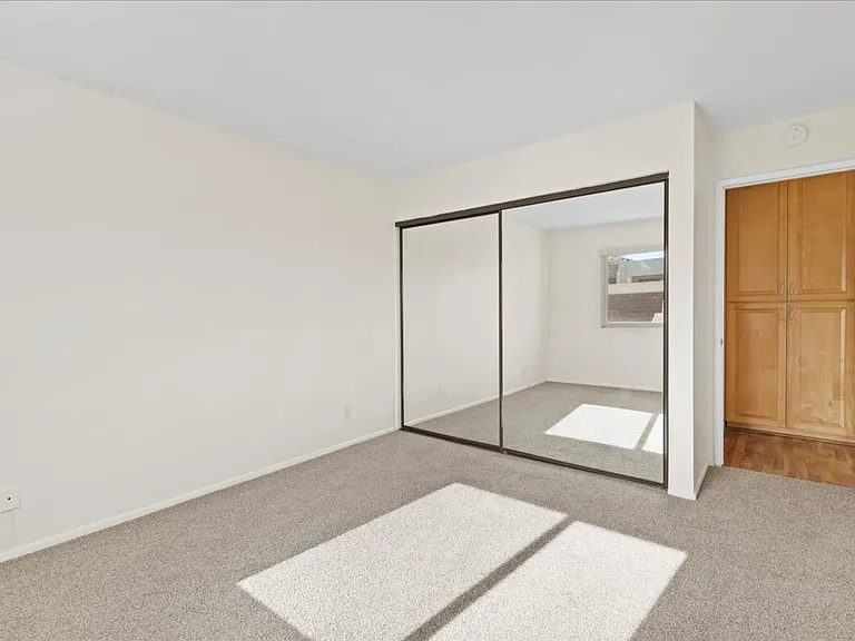 6350 Genesee Ave — Photo 16