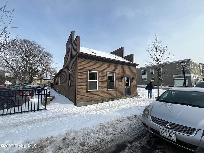 2nd image of 197 Remsen Street
