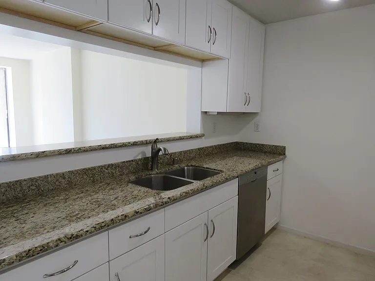 300 3rd St #716 — Photo 2