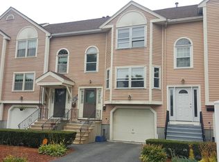 8 Samoset Rd, Worcester, MA 01604