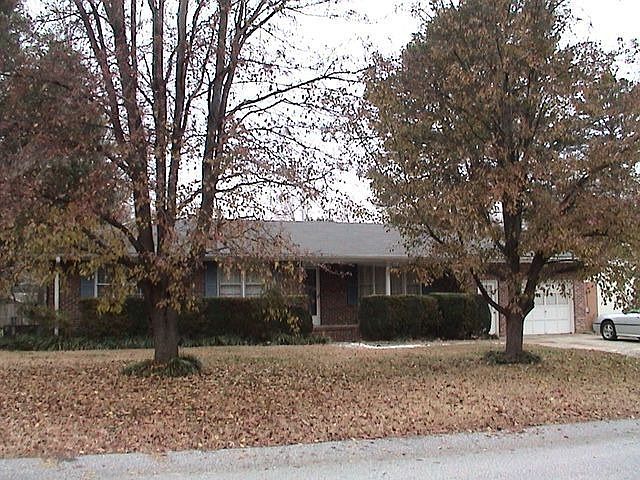 1st image of 20 Fairford Cir