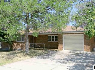 125 N 9th St, Thermopolis, WY 82443