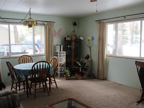 5th image of 213 Maple Grove Ave