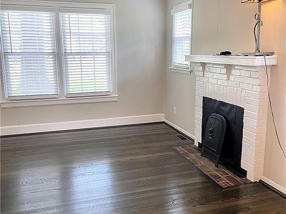 3rd image of 1703 W Florida St