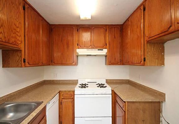 5th image of 1310 E Acacia Ave APT 105