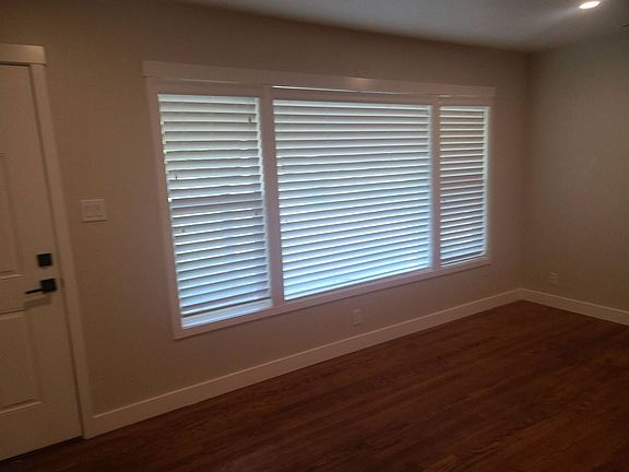 2nd image of 1442 N Cherry St Front 61385721C