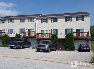 200 Dade Ct, Dallastown, PA 17313