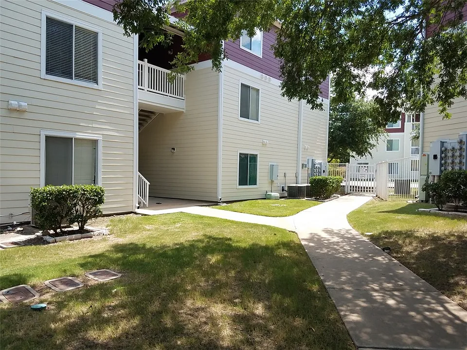 519 Parkway #201