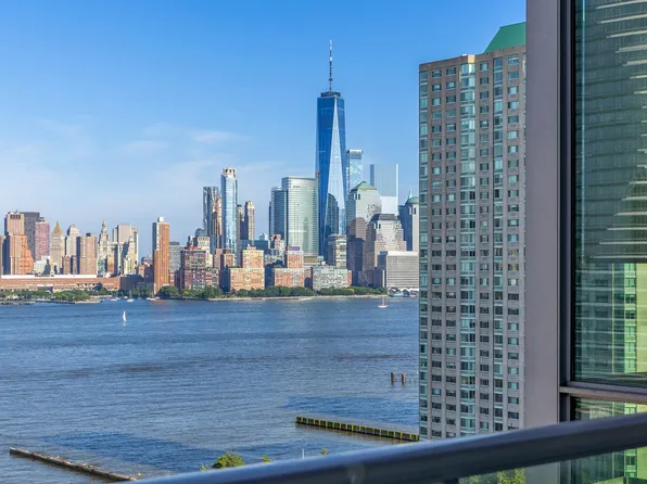 20 Newport Parkway image 3 of 22