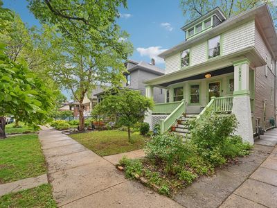 1031 S Humphrey Ave, Oak Park, IL, 60304
