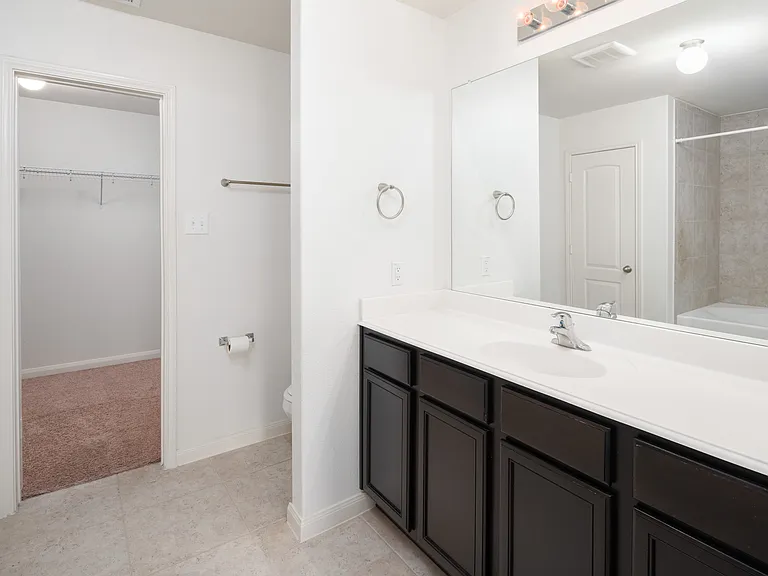 112 Curt St — Photo 5