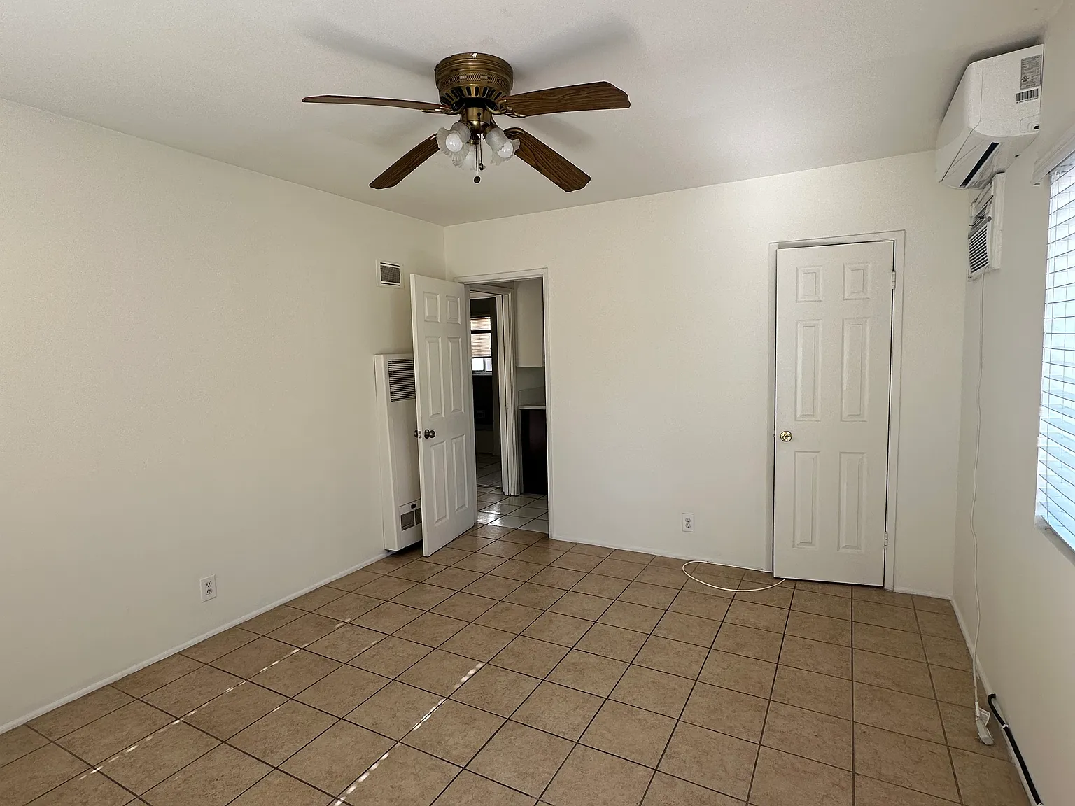 6038 Temple City Blvd — Photo 2