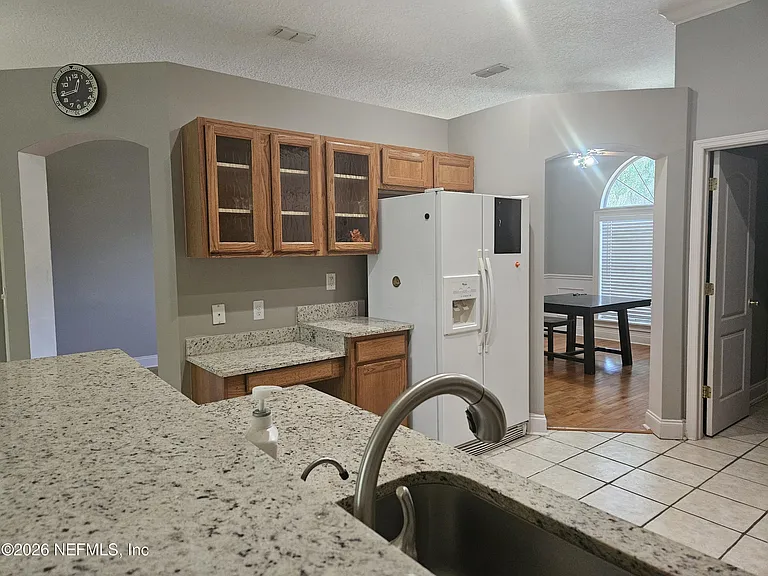 2338 Cool Springs Dr N — Photo 17