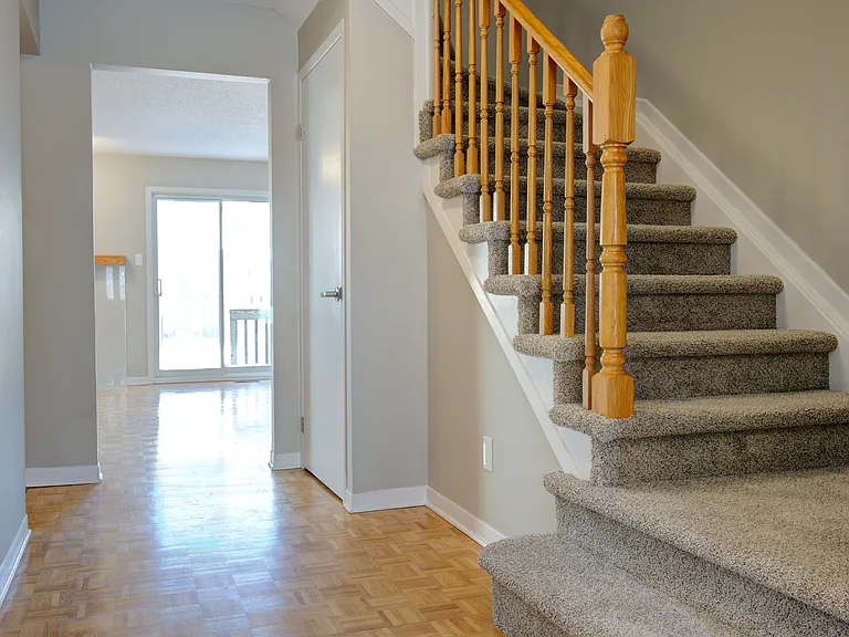 2 Tamara Way — Photo 8