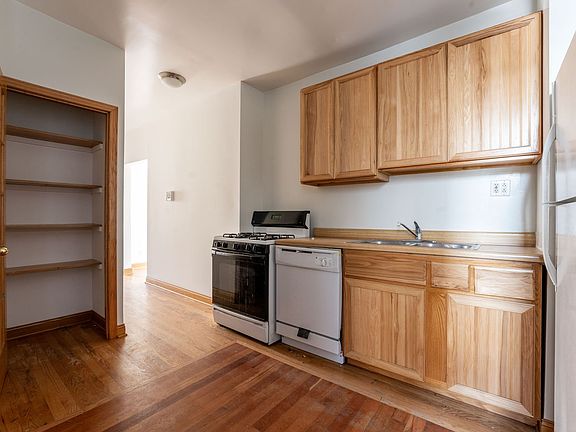 5th image of 4440-4448 N Western Ave #4440-3A