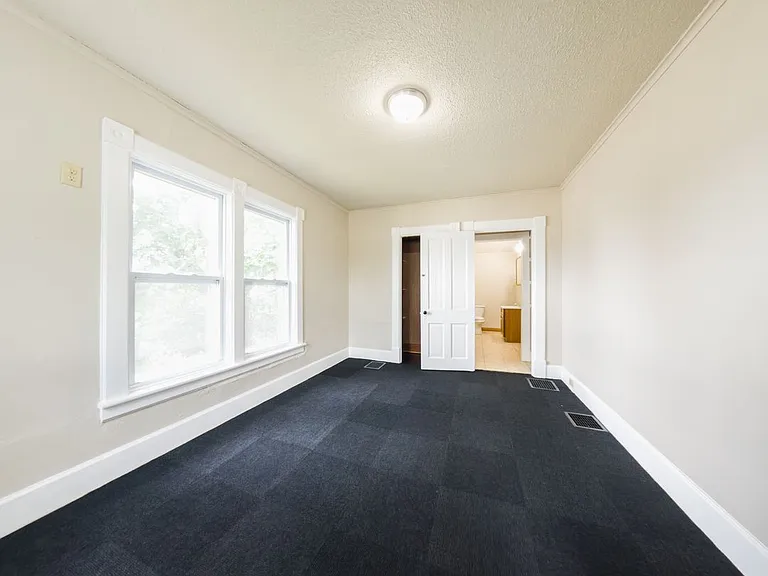 501 E Lincoln Way — Photo 15
