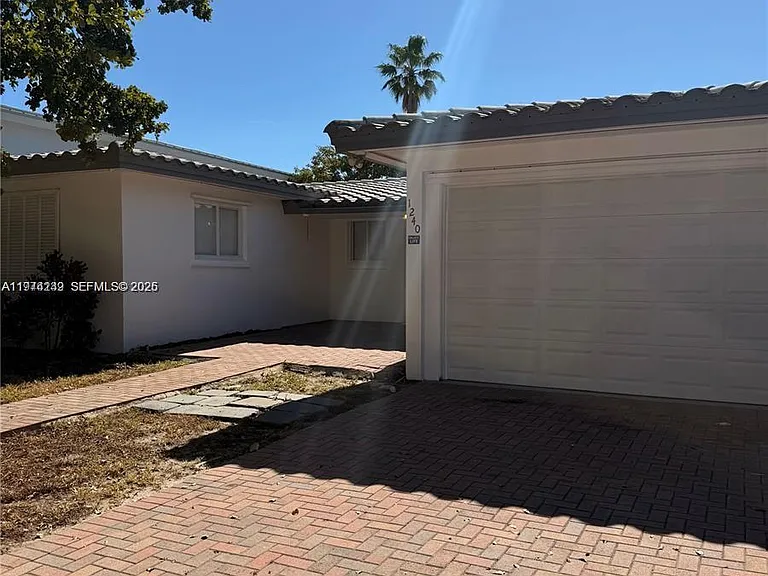 1240 NE 83rd St — Photo 3