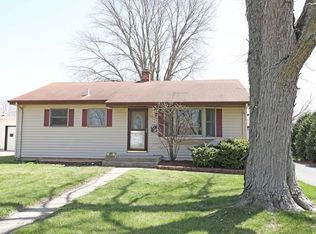 271 Ridge Ave, Crystal Lake, IL 60014