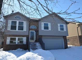 9319 Hunter Ct, Orland Hills, IL 60487