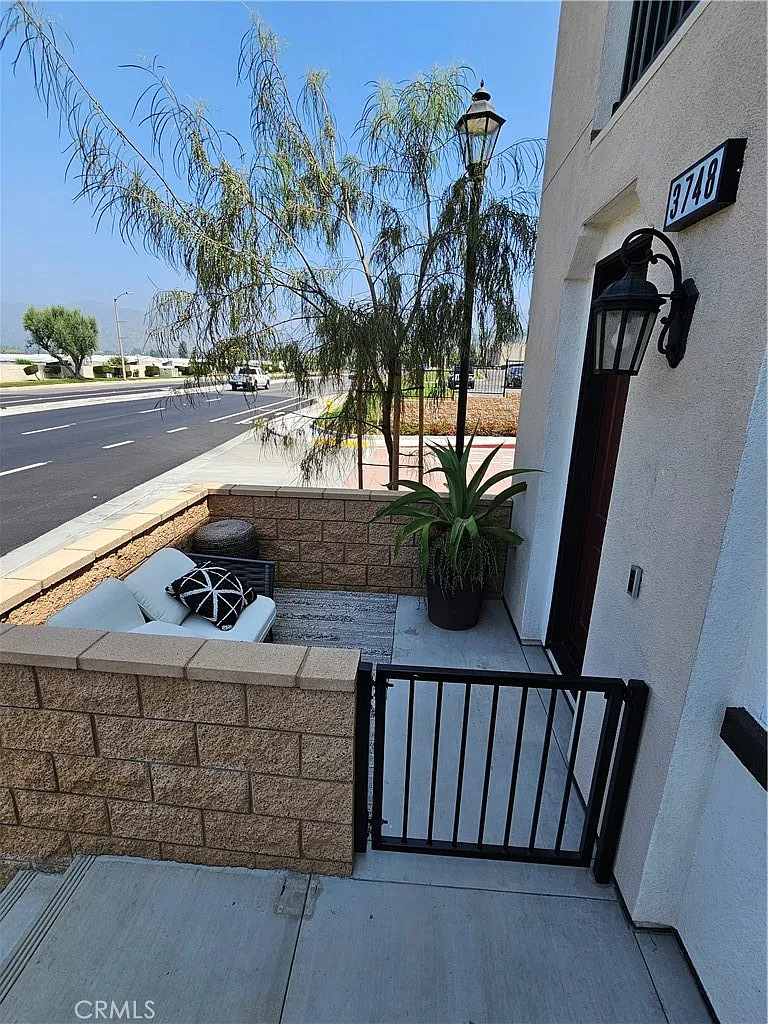3 bed, 1493 sqft, $4,500 — Photo 2