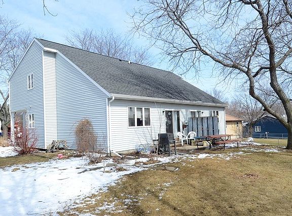 5th image of 1621-1623 Echo Dr