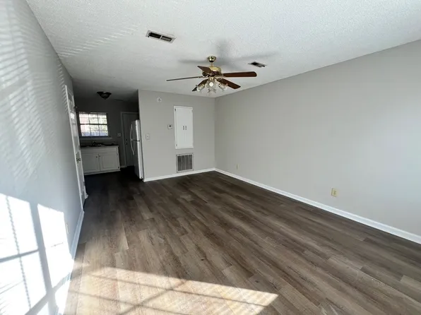 Pike Ridge Complex, 503 Elm St #2, Troy, AL 36081