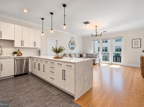 1301 Adams St APT 402, Hoboken, NJ 07030