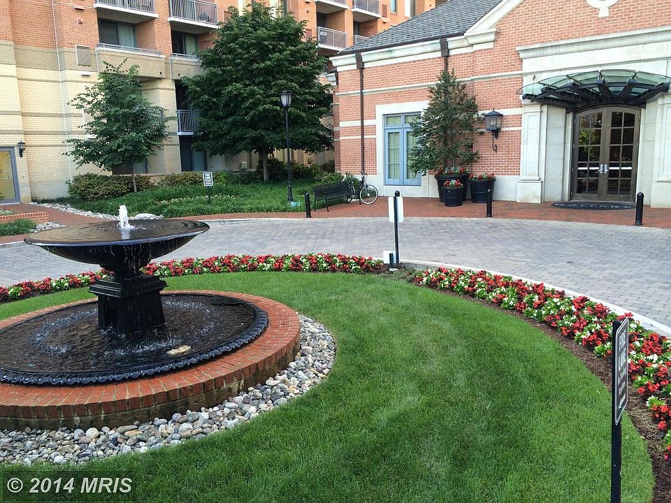Entrance circle