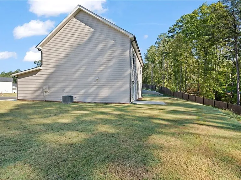 785 Summerwood Ln — Photo 36