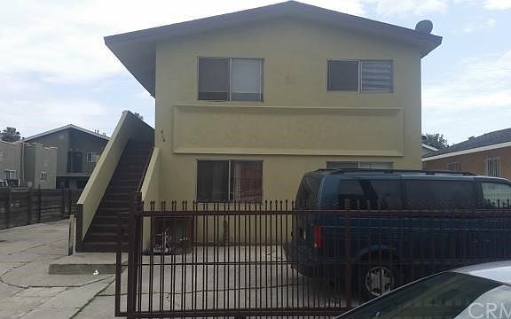 3rd image of 916 W 85th St
