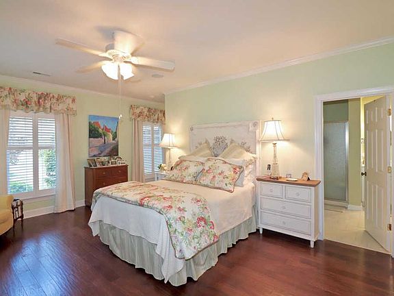 Master/hardwoods main areas