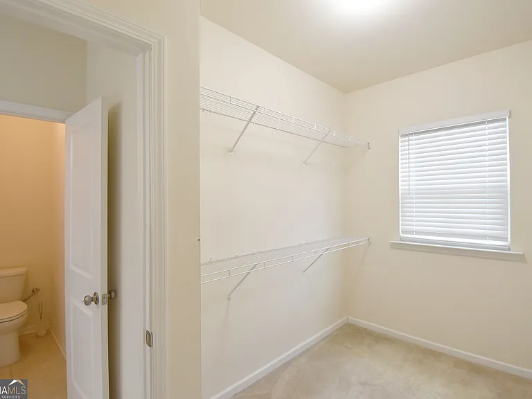 421 Southbridge Pass — Photo 37