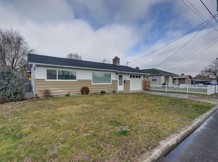 825 Chestnut St, Central Pt, OR 97502