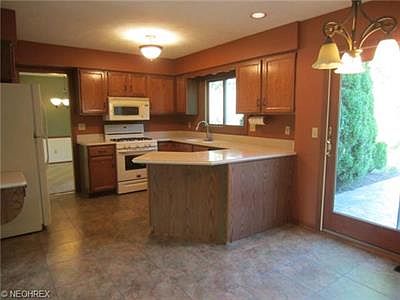 2nd image of 28169 Sherwood Dr