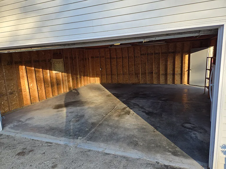236 Sterling Dr — Photo 2