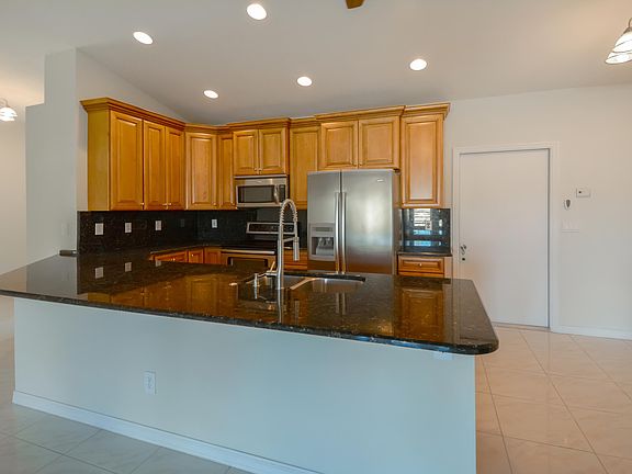 5th image of 130 Lincoln St #1