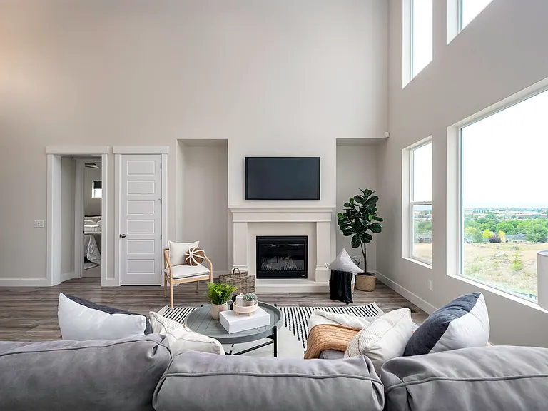 711 N Summit Dr — Photo 15