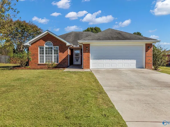 18689 Belmont Cir, Athens, AL 35613