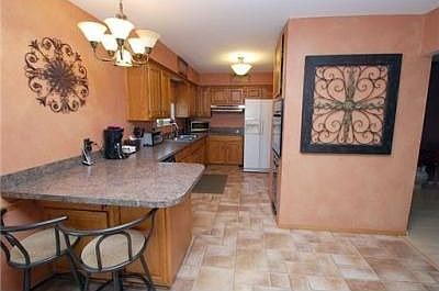 5th image of 1181 Levona St