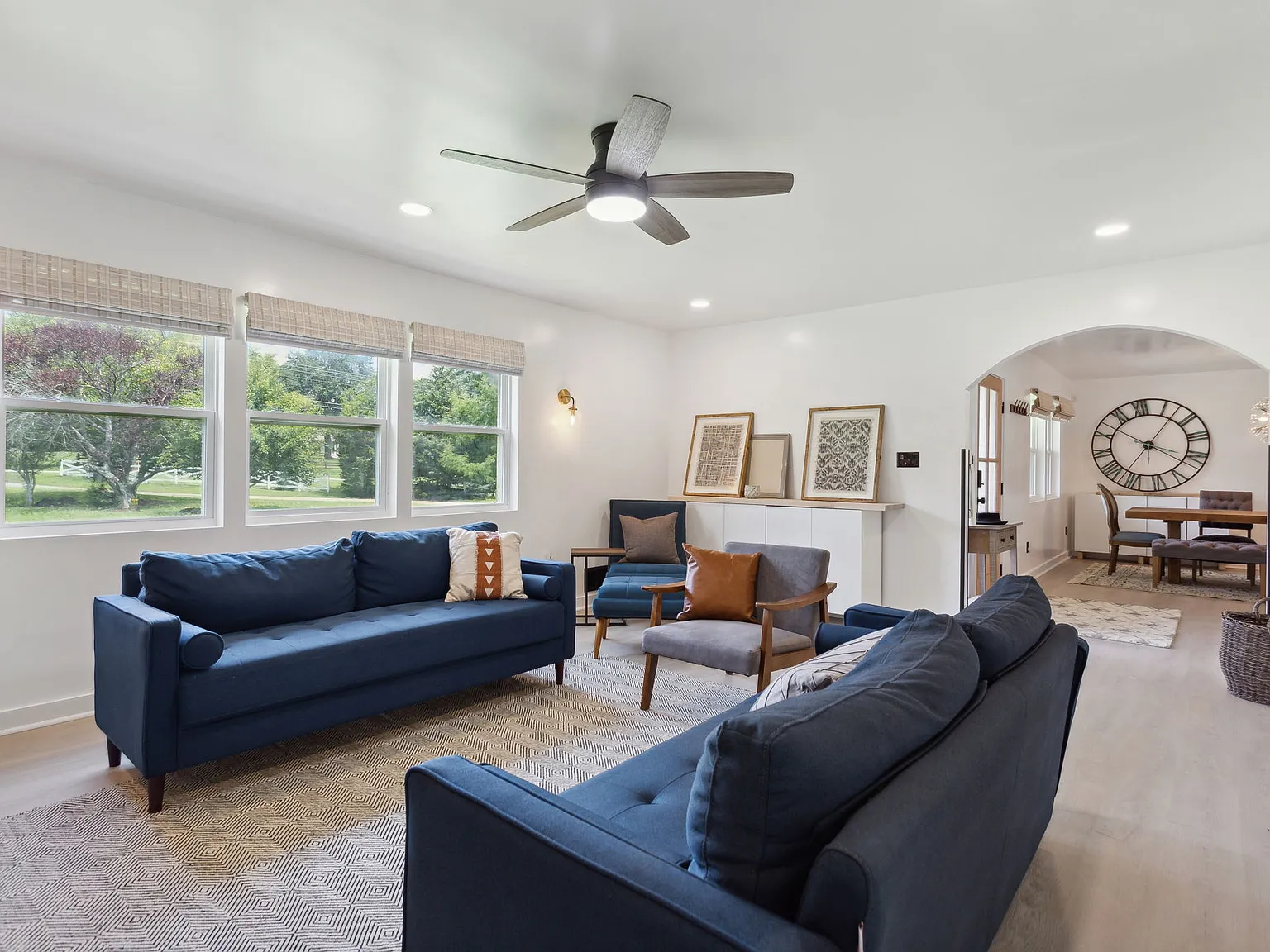 3 bed, 2421 sqft, $2,700 — Photo 3