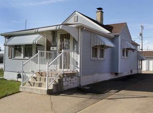 2311 44th St, Moline, IL 61265