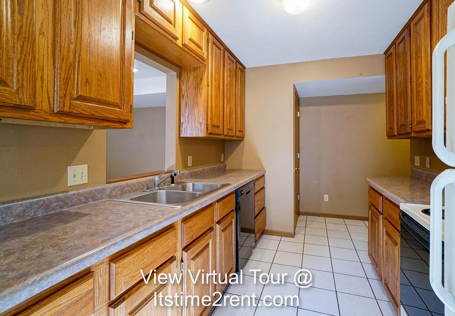 4 bed, 1350 sqft, $2,300 — Photo 2