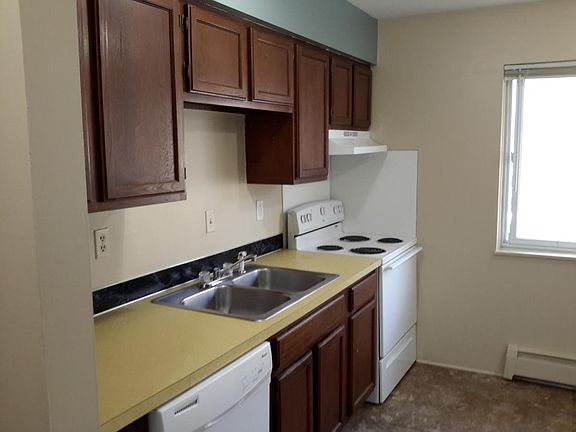 3rd image of 3207 Park Dr APT 15